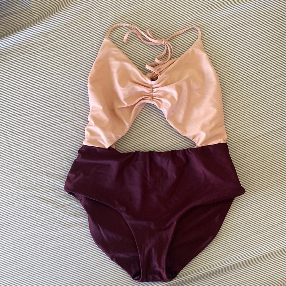 Raising Wild - Erika style swimsuit in color Melon